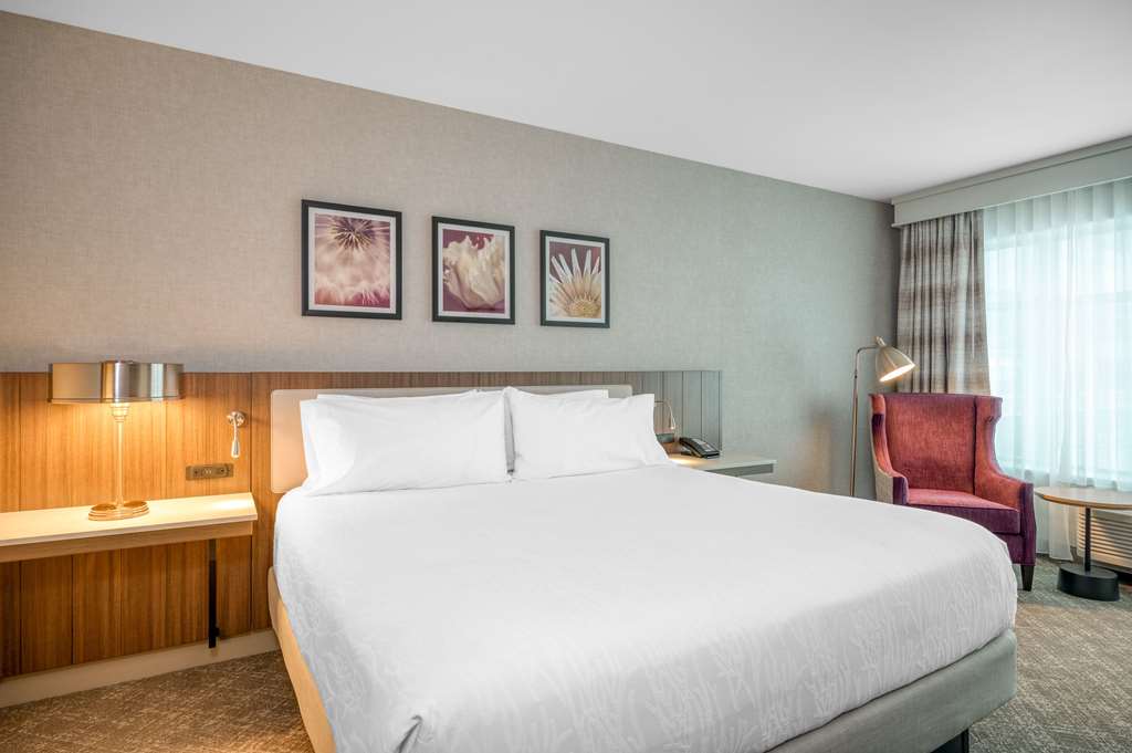 Фото Hilton Garden Inn Boston Logan Airport