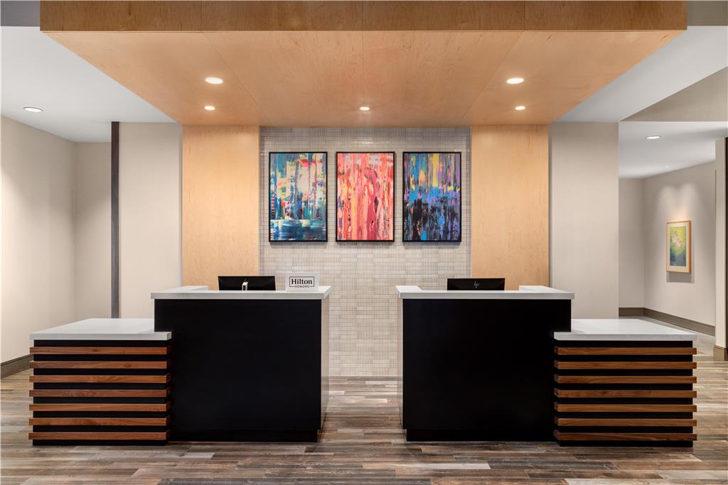 Фото Hilton Garden Inn Burlington Downtown