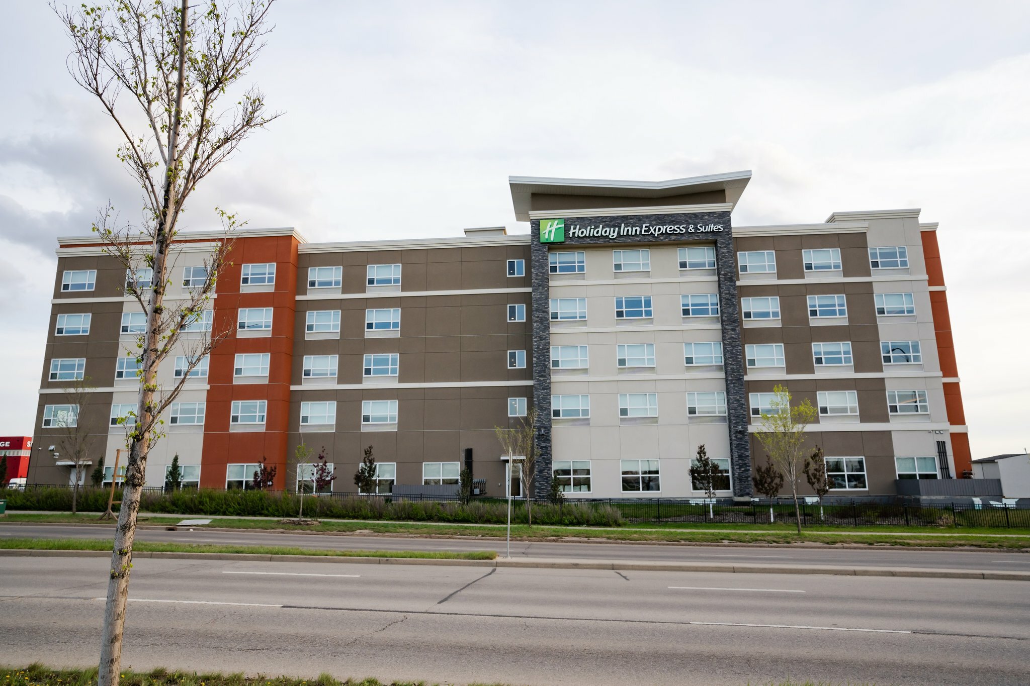 Фото Holiday Inn Express & Suites Edmonton Sw - Windermere, an Ihg Hotel