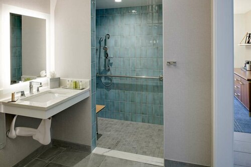 Гостиница Hilton Los Angeles Culver City в Калвер-Сити