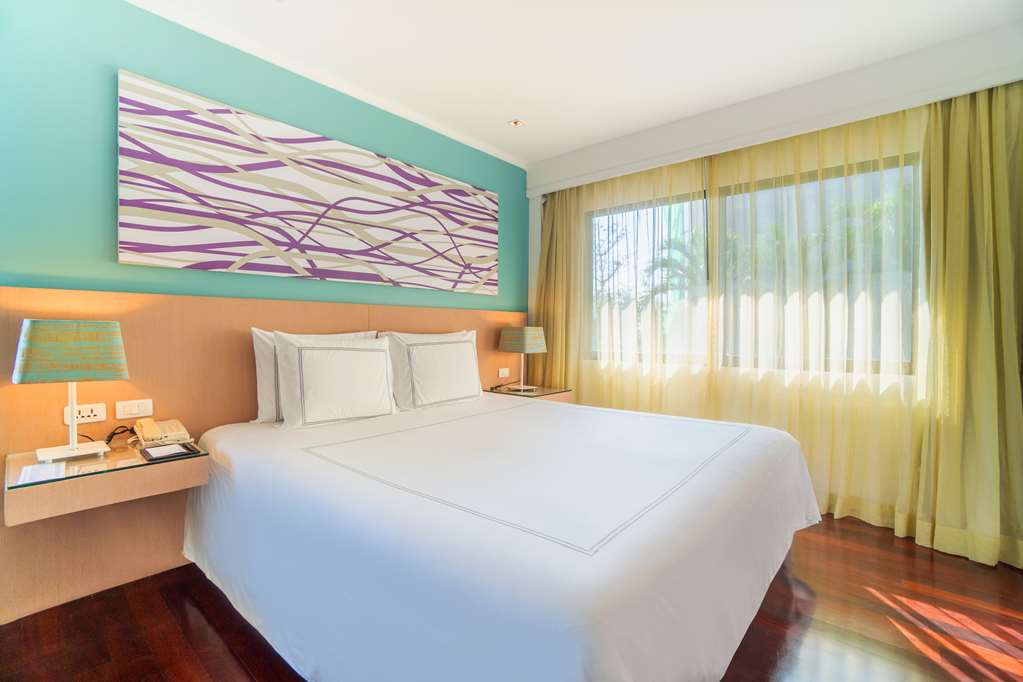 Фото Radisson Resort and Suites Phuket