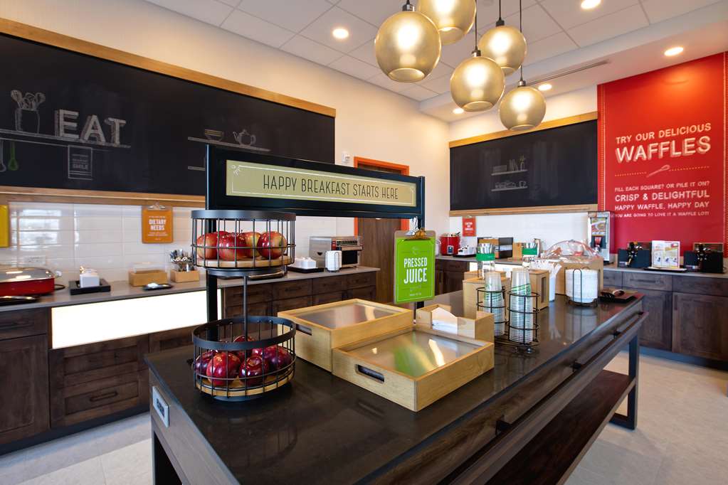 Фото Hampton Inn & Suites Ottawa West