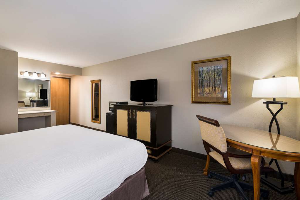 Фото Revel Hotel Minot, SureStay Collection by Best Western