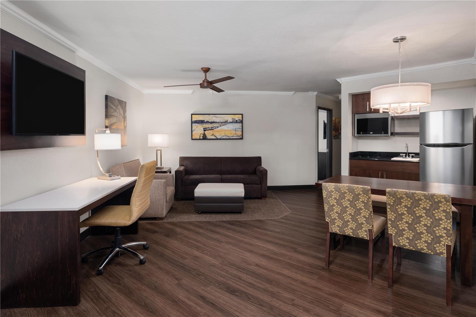 Фото Best Western Premier Bridgewood Resort Hotel