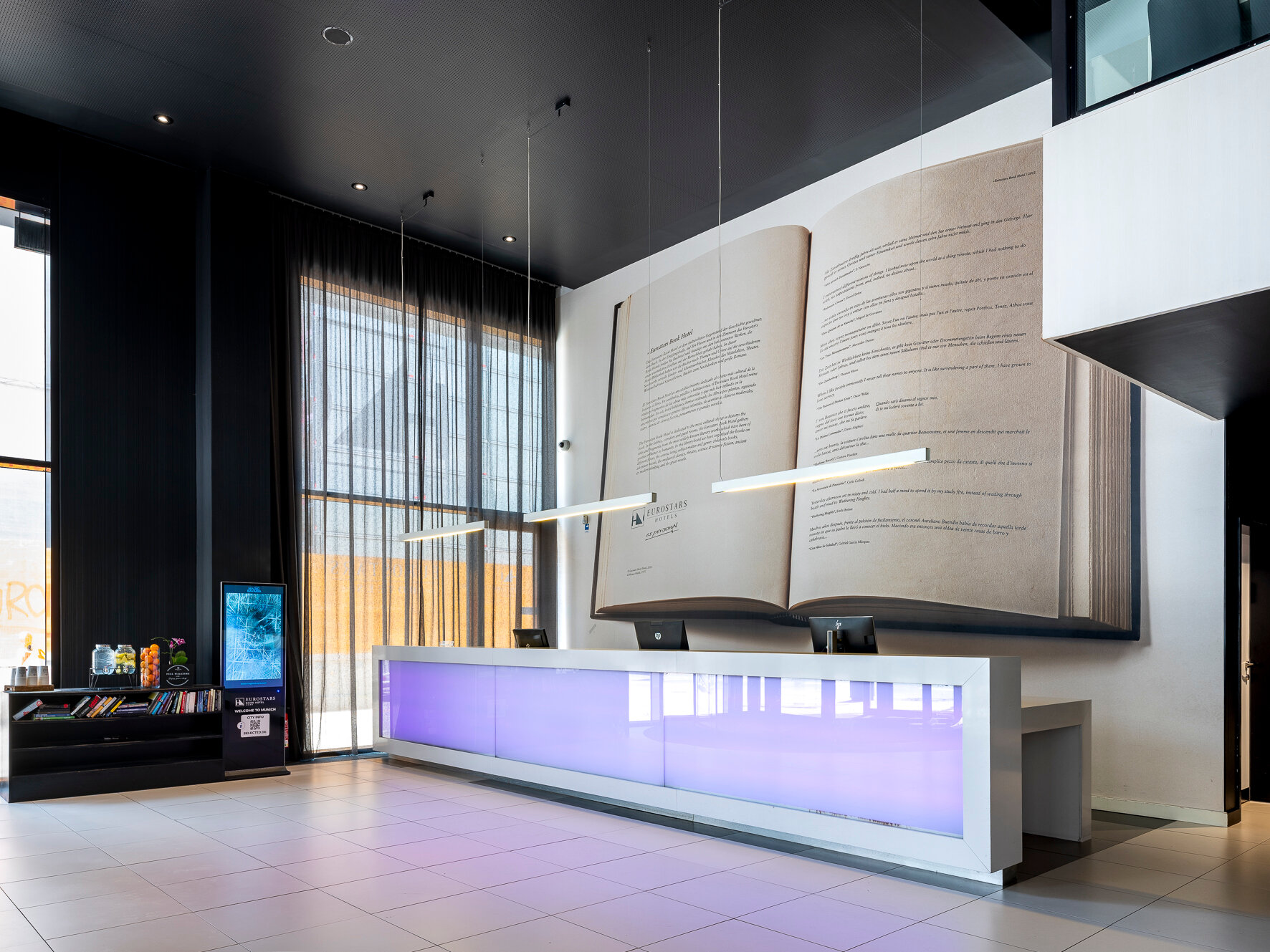 Фото Eurostars Book Hotel