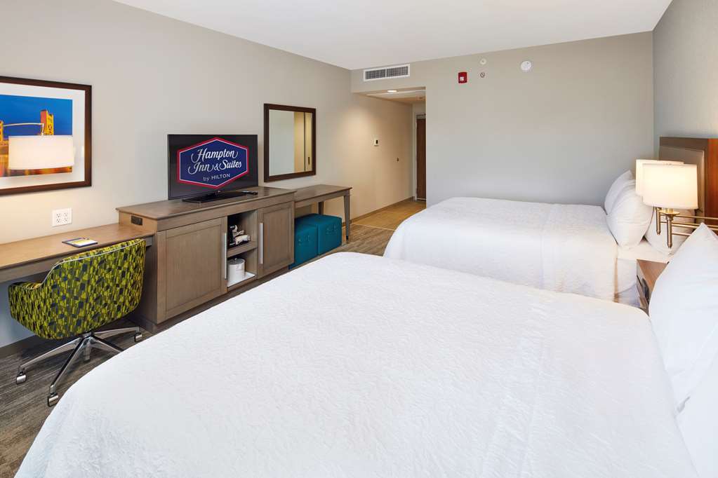 Фото Hampton Inn & Suites Sacramento at Csus