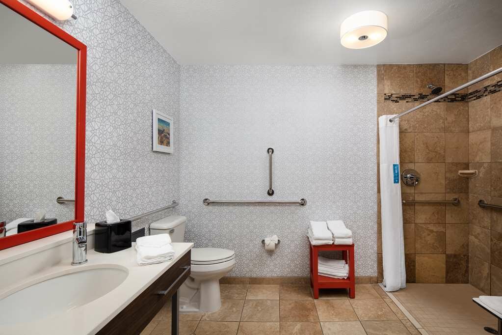 Фото Hampton Inn Medford