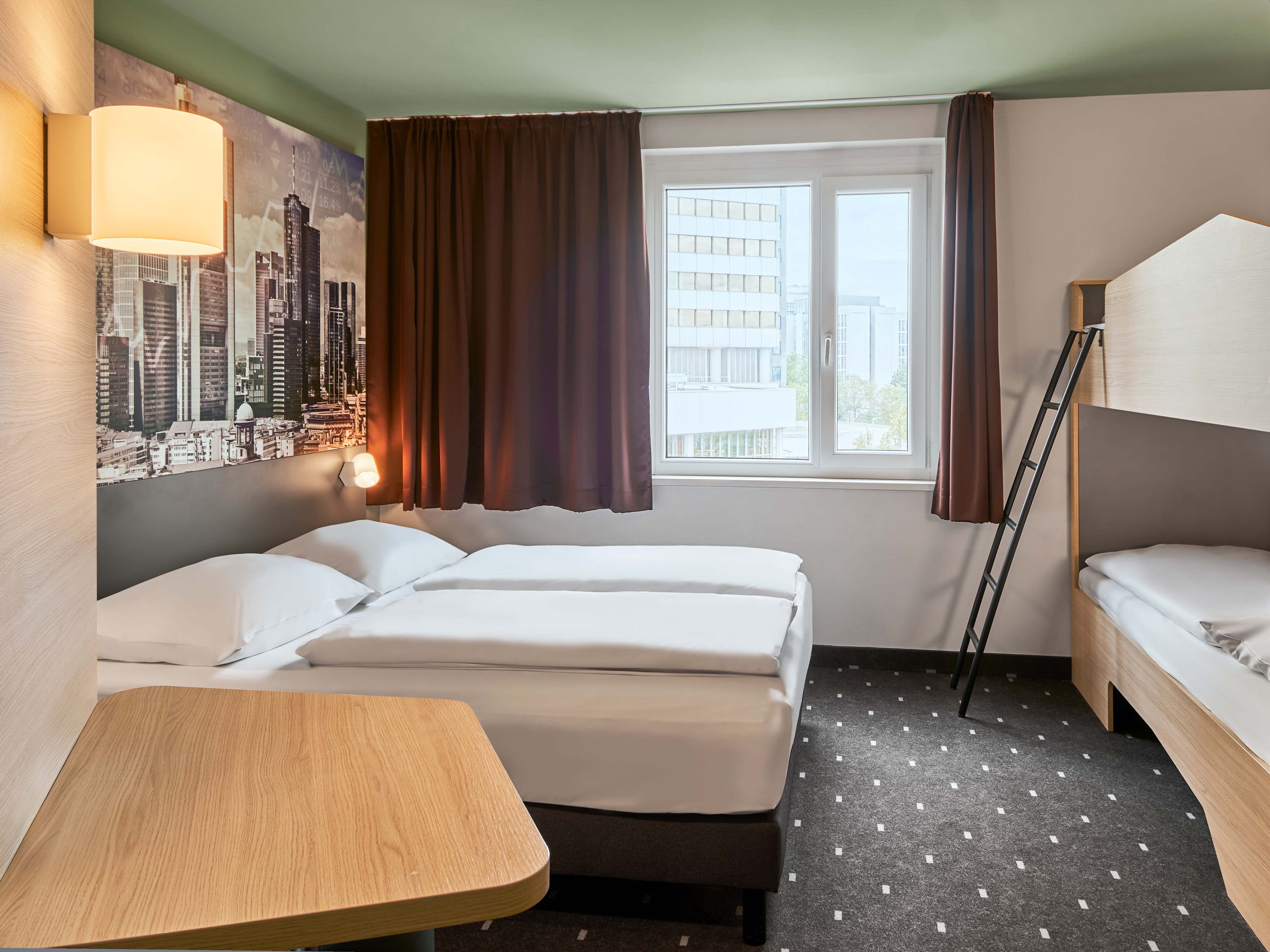 Фото B&b Hotel Frankfurt West