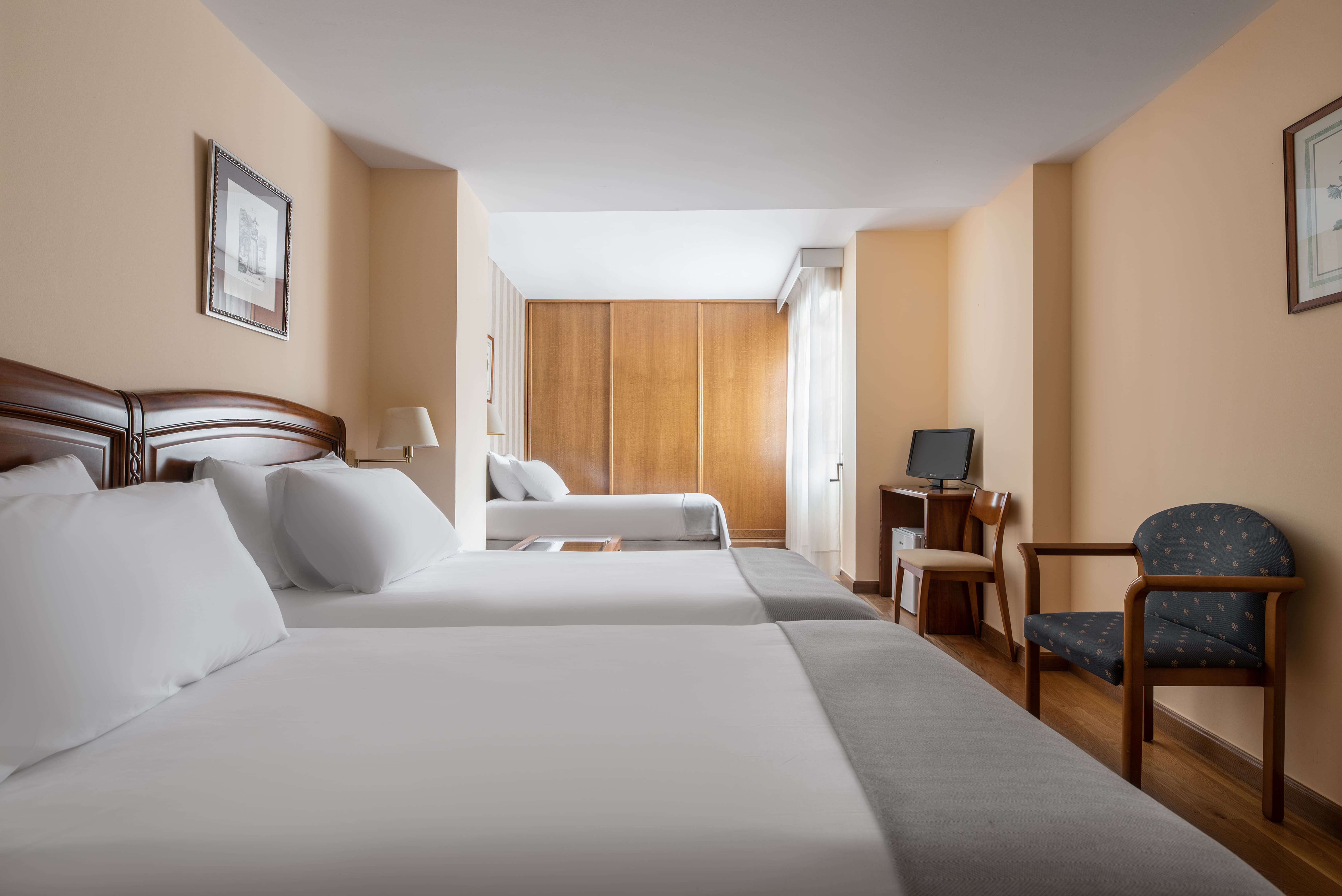 Фото Exe Astur Plaza