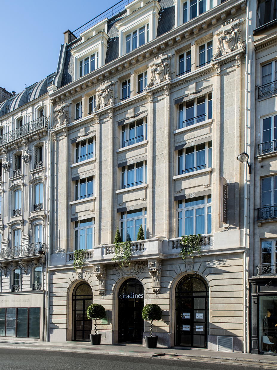 Фото отеля 2