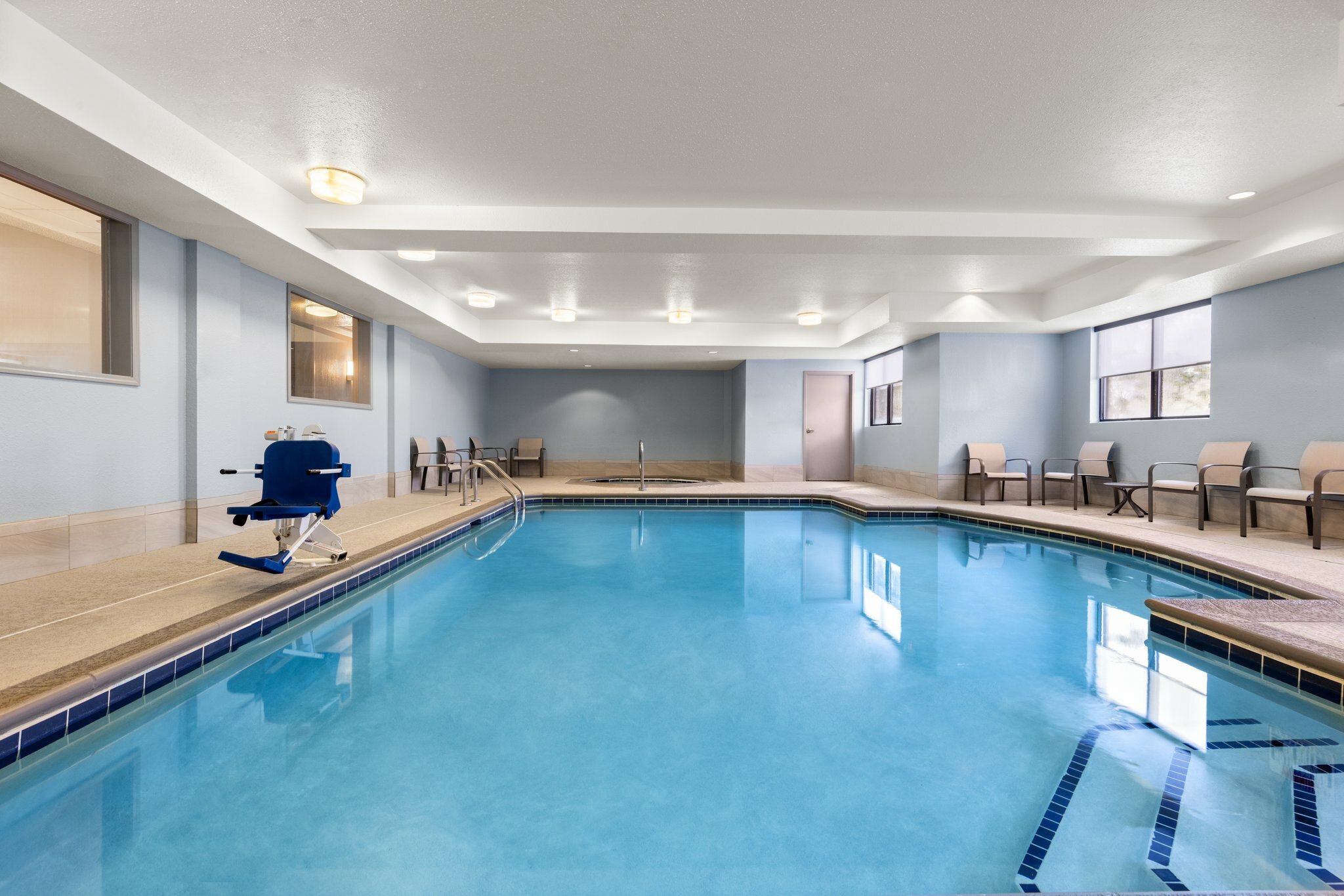 Фото Holiday Inn Express Grove City, an Ihg Hotel