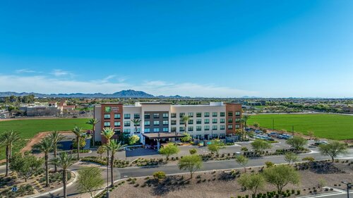 Гостиница Holiday Inn Express And Suites Gilbert Mesa Gateway Airport, an Ihg Hotel в Гилберте