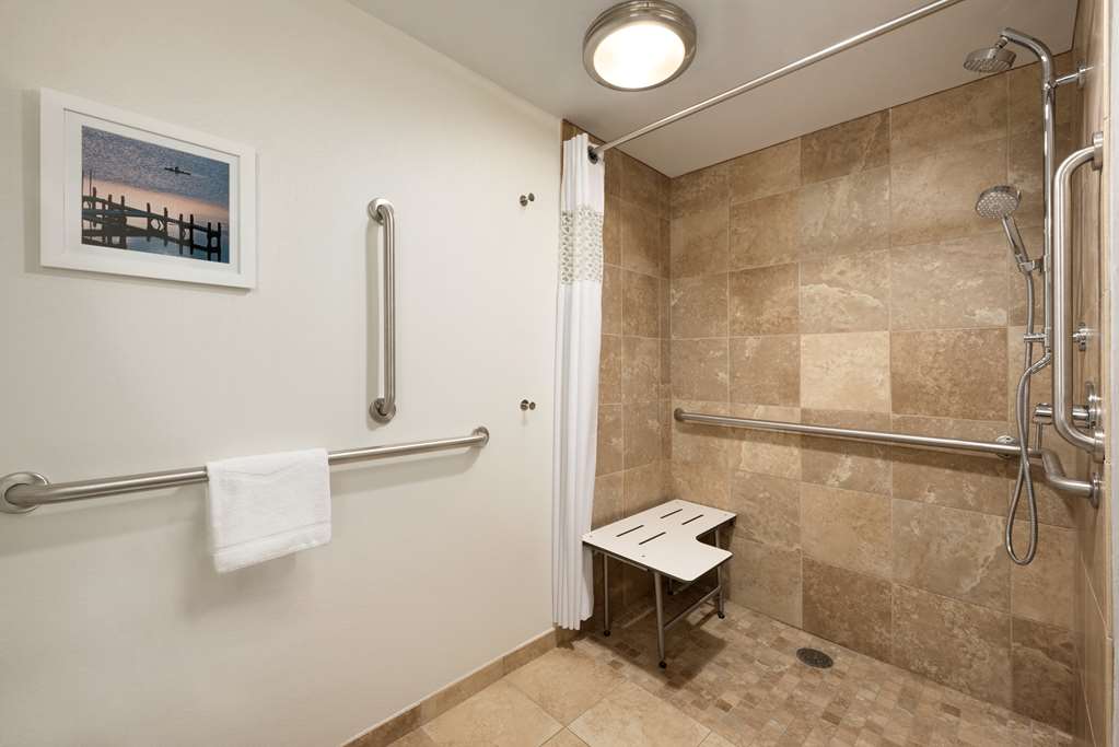 Фото Hampton Inn Appleton Fox River Mall Area