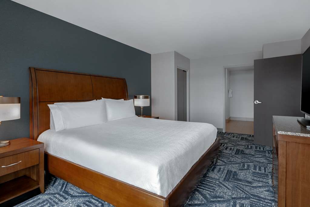 Фото Hilton Garden Inn Burlington Downtown