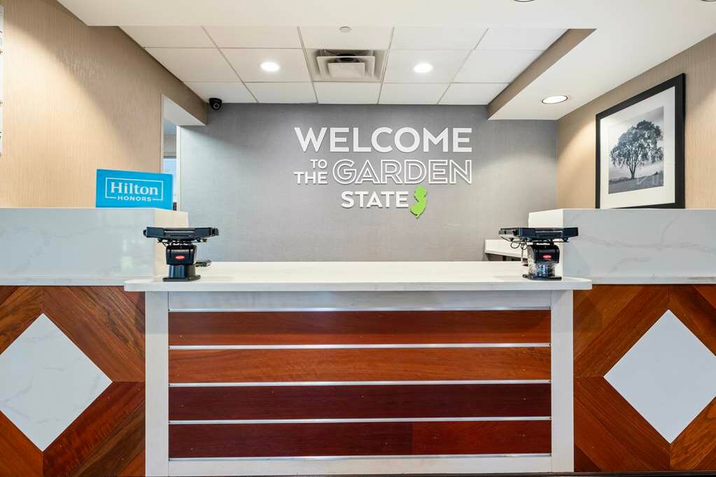 Фото Hampton Inn Ridgefield Park
