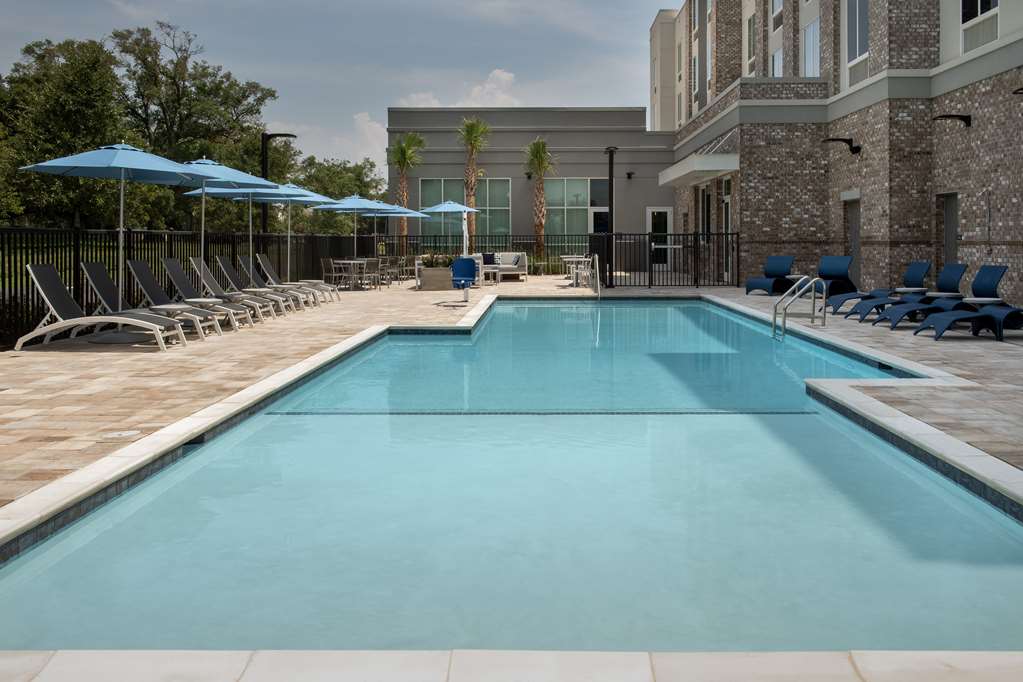 Фото Hilton Garden Inn Pensacola Downtown