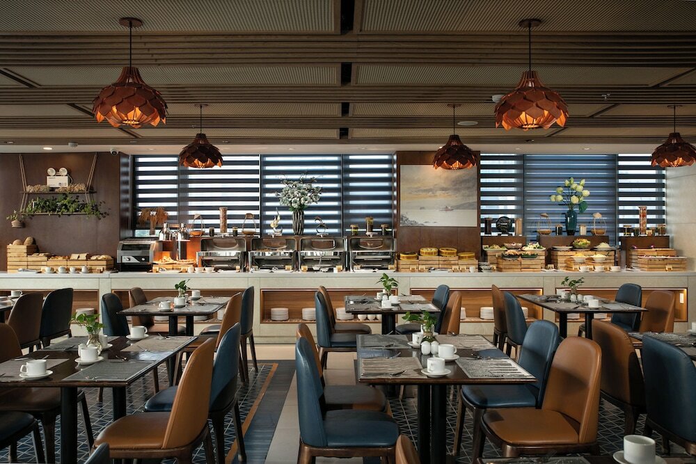 Фото Mangata Beachfront Hotel