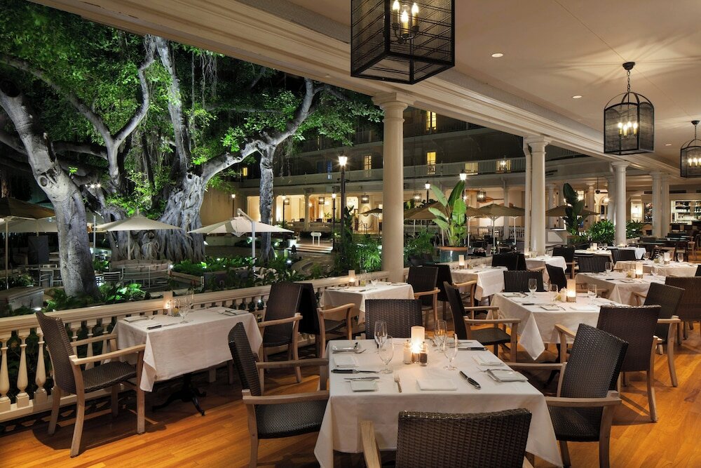 Фото Moana Surfrider, A Westin Resort & SPA, Waikiki Beach