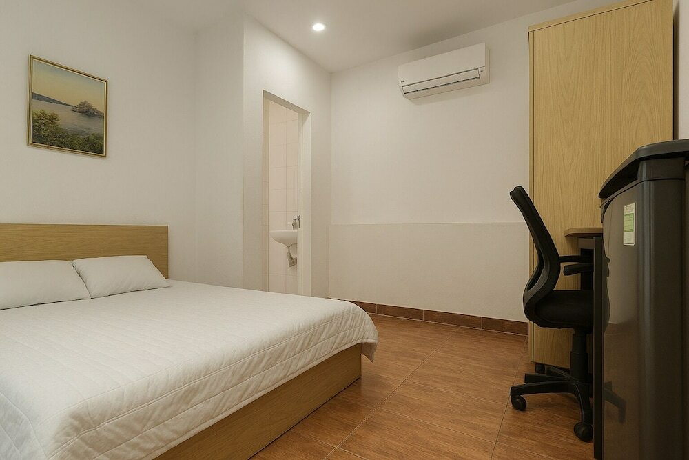 Фото 95 Lam Son Hotel