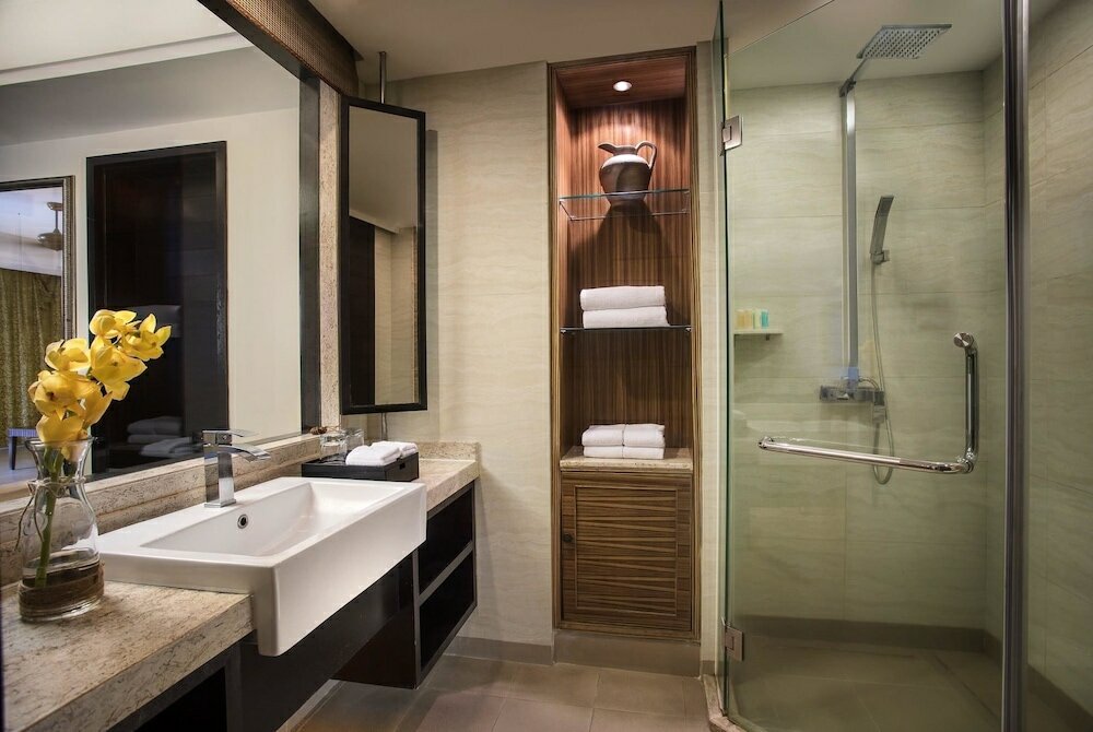 Фото Ramada Plaza by Wyndham Sanya Bay