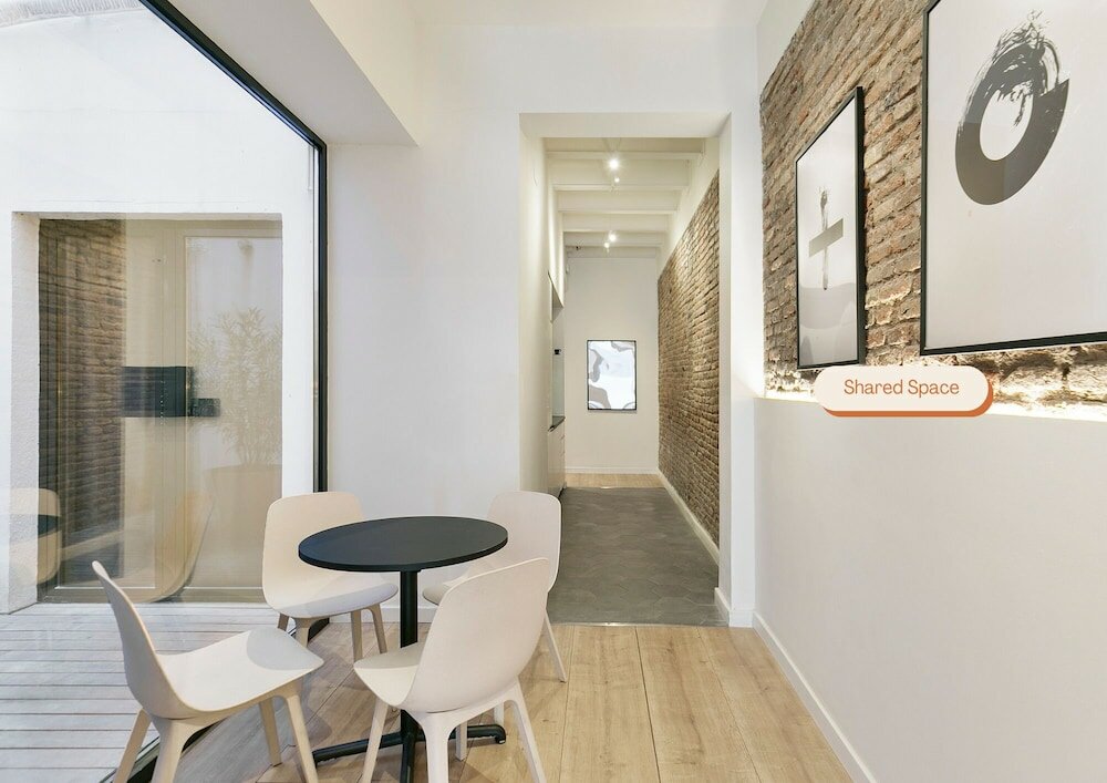 Фото Arte Suites by Olala Homes