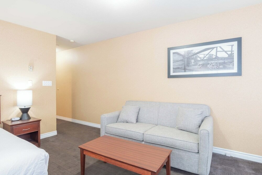 Фото Sandman Hotel Castlegar