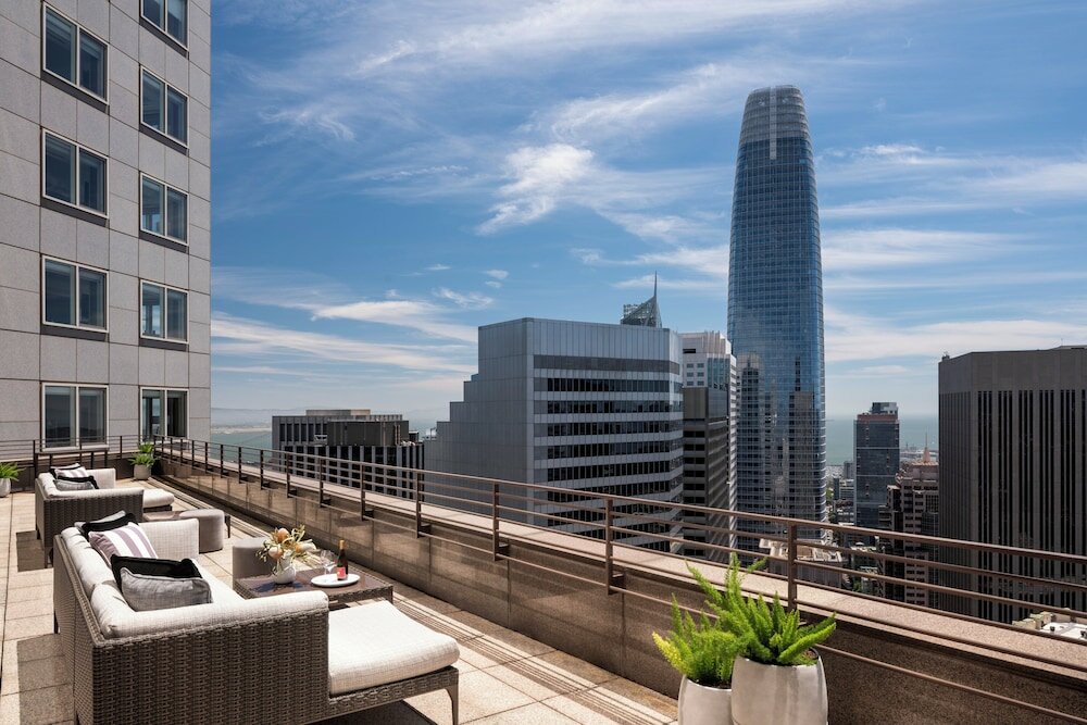 Фото Four Seasons Hotel San Francisco at Embarcadero