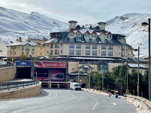 Внешний вид отеля Inside Plaza Sierra Nevada в Моначиле, фото 2