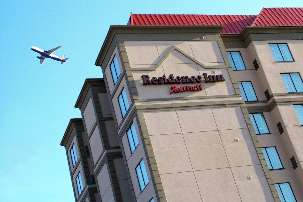 Фото Residence Inn by Marriott Toronto Airport