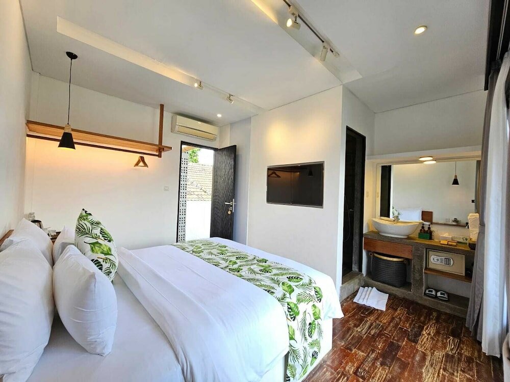 Фото Chandi Hotel