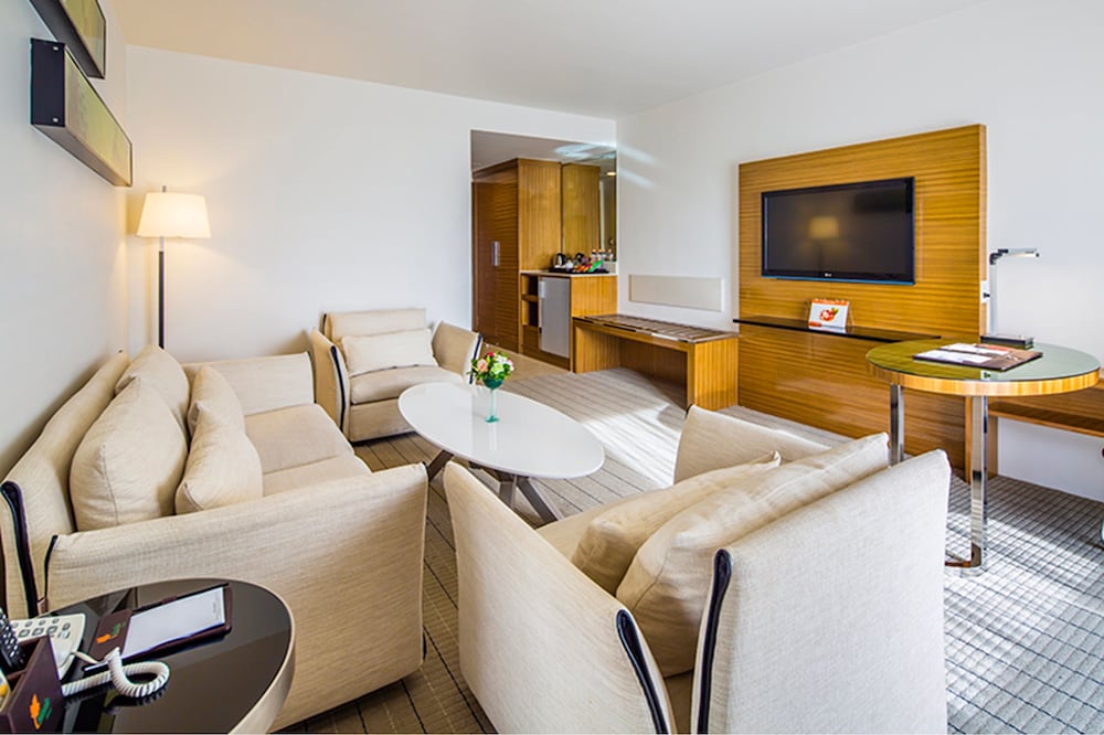 Фото Maple Hotel