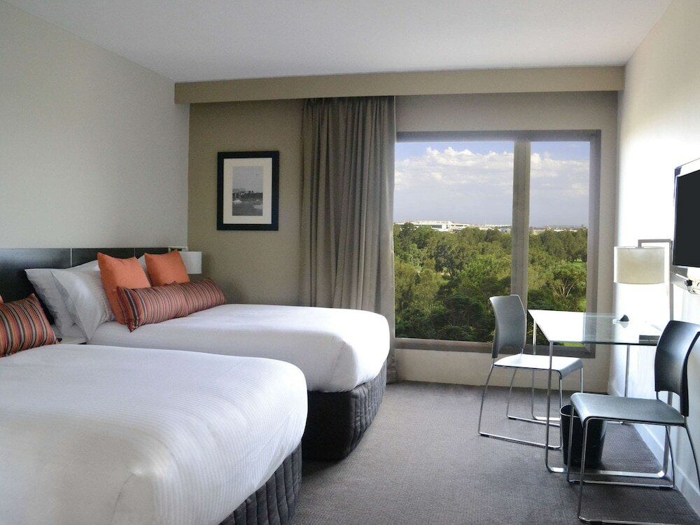 Фото Novotel Sydney International Airport Hotel