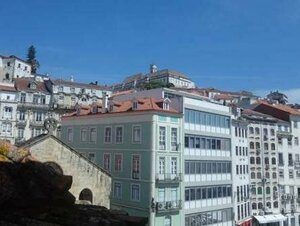 отель Be Coimbra Hostels