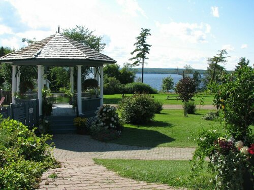 Гостиница Calabogie Highlands Four Season Resort в Портленде