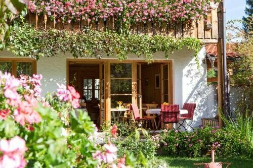 Гостиница Suzanne's B&b & Gardens в Фюссене