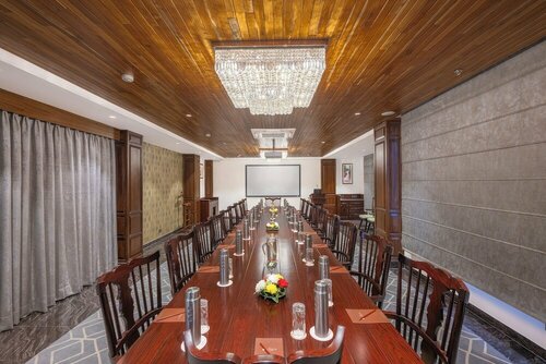 Гостиница WelcomHeritage Elysium Resort & Spa в Химачал-Прадеш