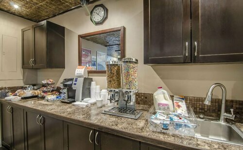 Гостиница Econo Lodge в Ллойдминстере