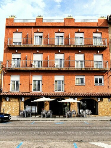 Гостиница Hostal Isabel в Бланесе