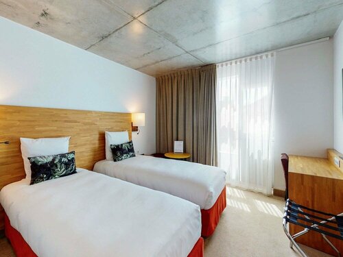 Гостиница Mercure Poitiers Centre в Монморийоне