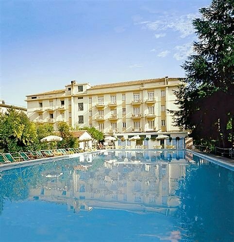 Гостиница Royal Esplanade в Диано-Марине