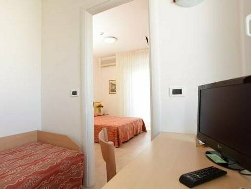 Гостиница Hotel Pelikan в Линьяно-Саббьядоро