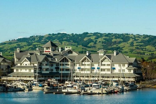 Гостиница Sheraton Sonoma Wine Country Petaluma в Петалуме