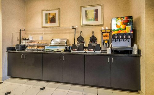 Гостиница Comfort Suites West Jacksonville в Джэксонвилле