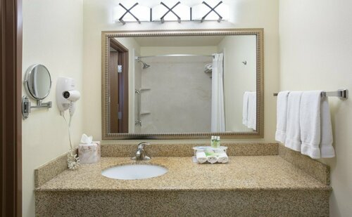 Гостиница Holiday Inn Express & Suites Pueblo North, an Ihg Hotel в Пуэбло