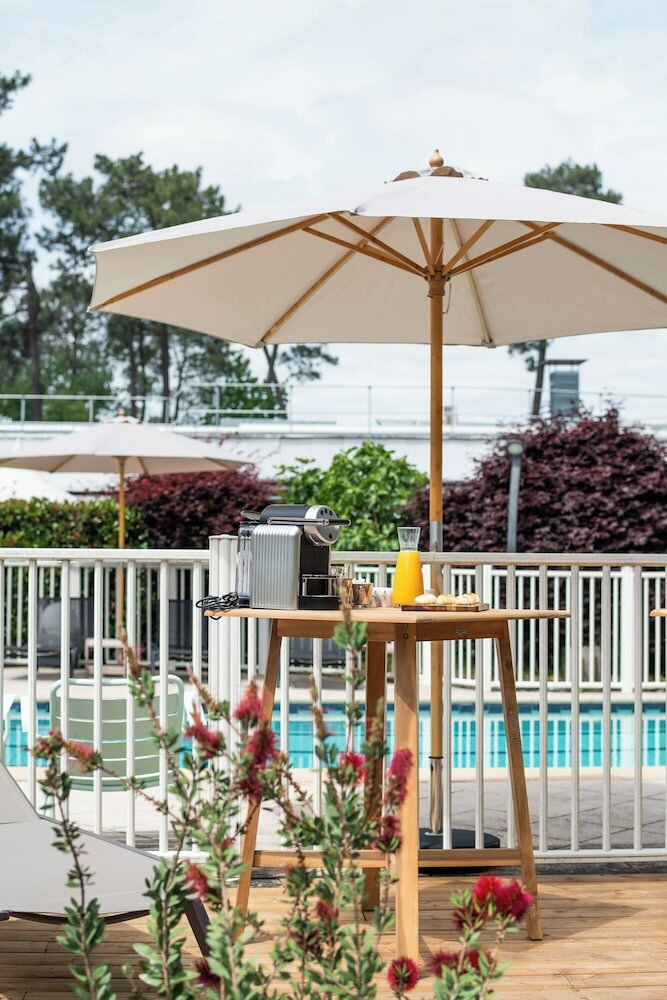 Фото Novotel Bordeaux Merignac