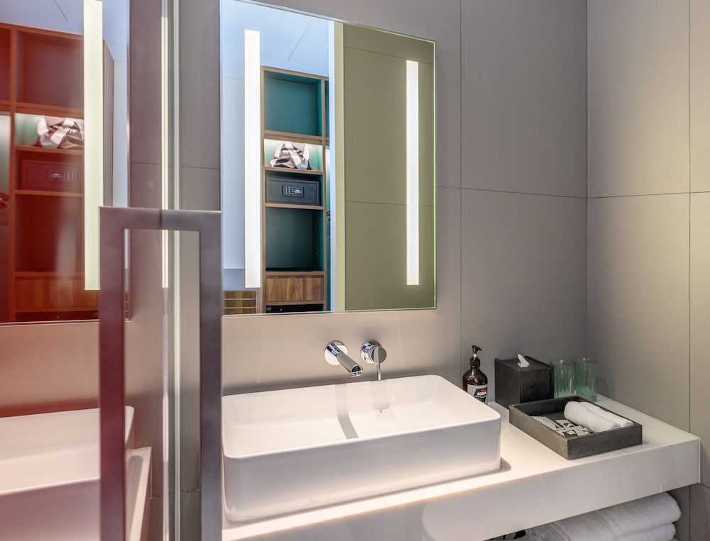 Фото Wink Hotel Saigon Centre