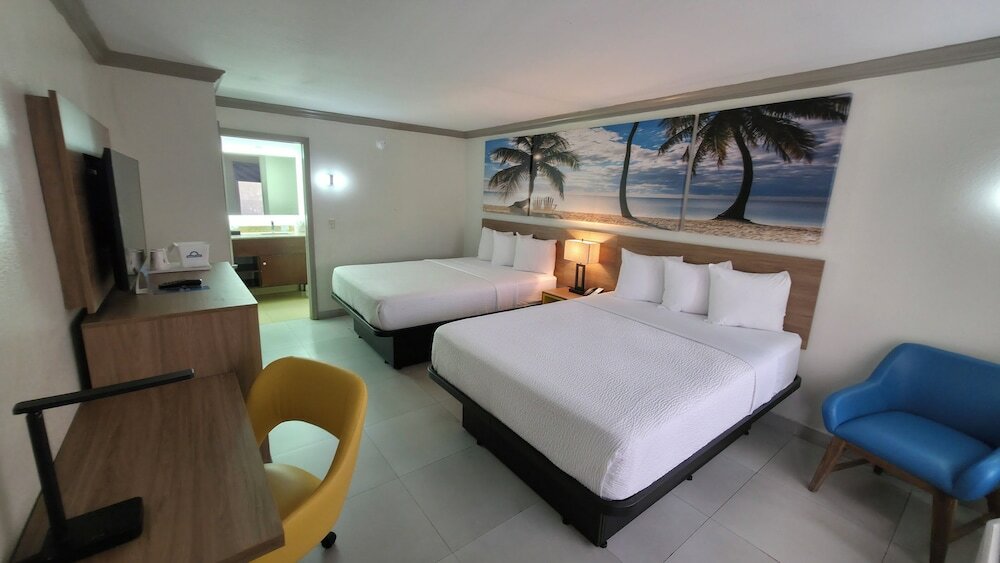 Фото Days Inn by Wyndham Florida City