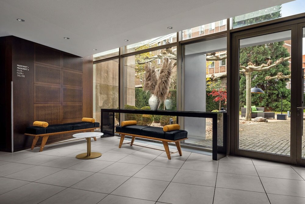 Фото Wasserturm Hotel Cologne, Curio Collection by Hilton