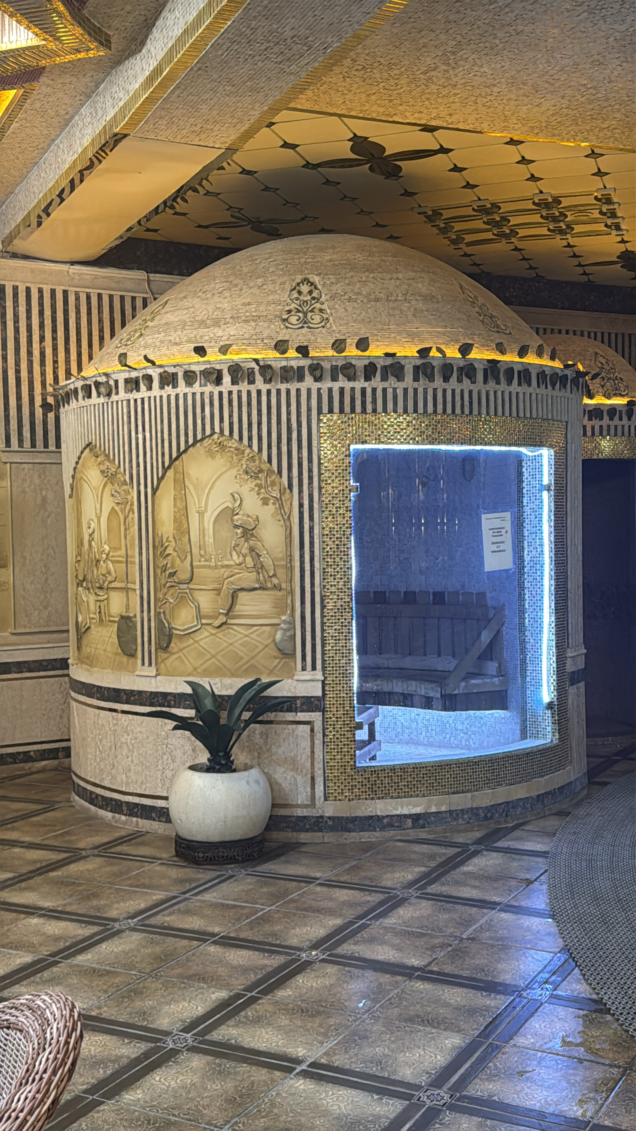 Фото Karavan Hotel