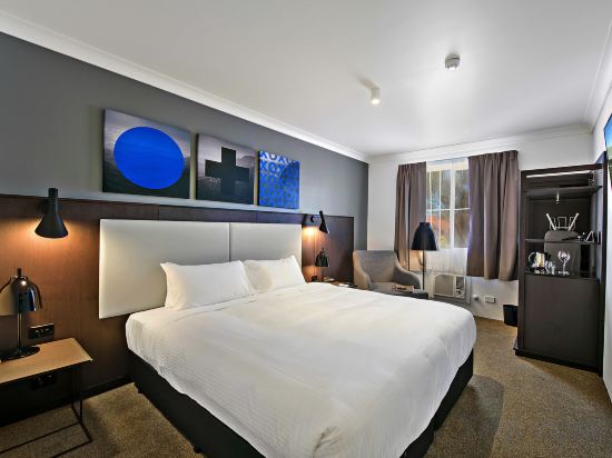 Фото CKS Sydney Airport Hotel